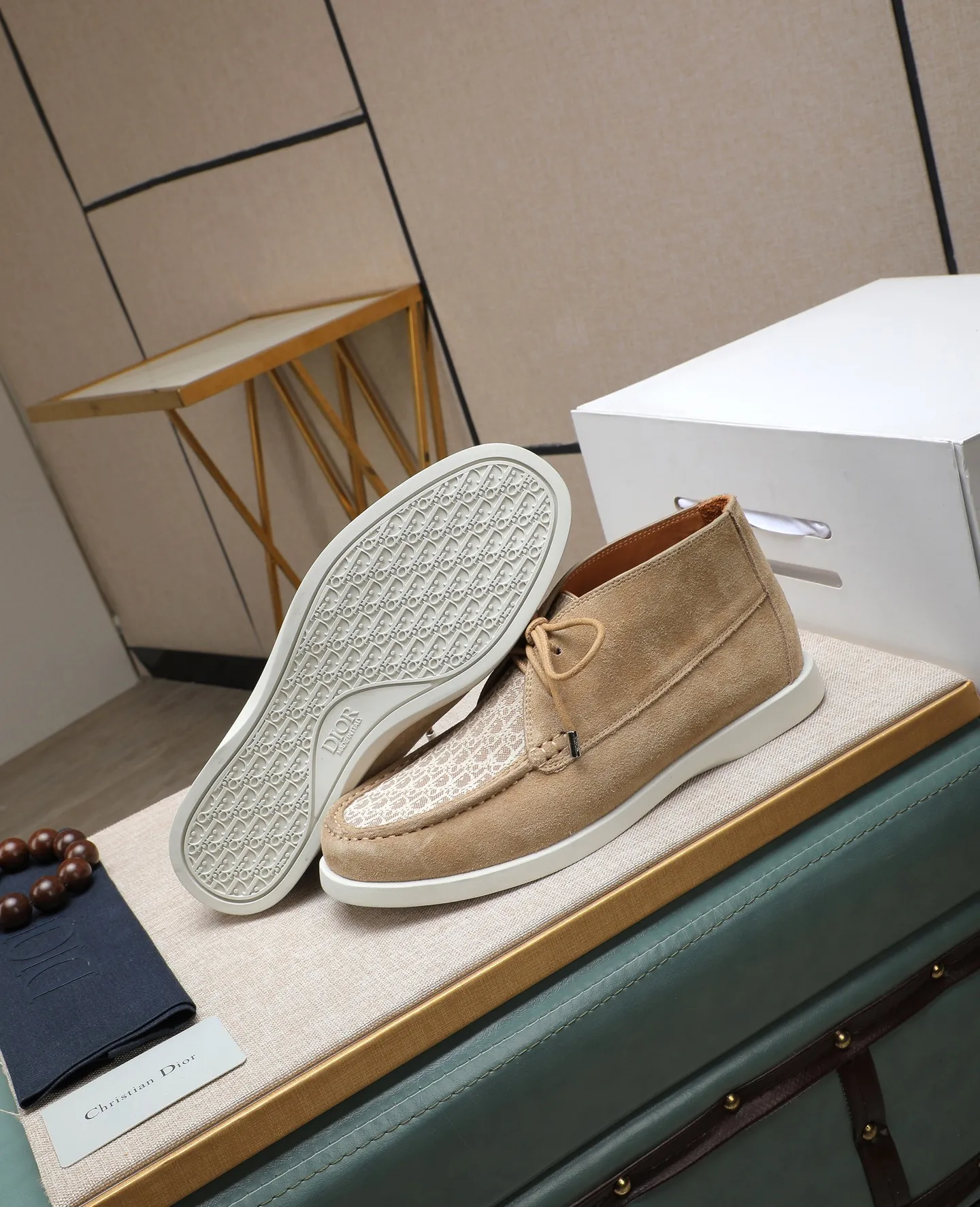 Men's shoes 💰600💰Water-dyed cow lining Original order quality Dior —🆘. Dior Original order purchase, high-end leather shoes, fabric: Made of Italian imported cowhide➕Water-dyed cow lining/cowhide lining➕Specially available original outsole, fine workmanship, real-life photos🎬Size: 38-44 (with full set of packaging)